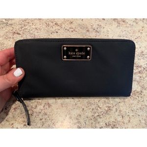 Black Kate Spade Wallet - Like New!